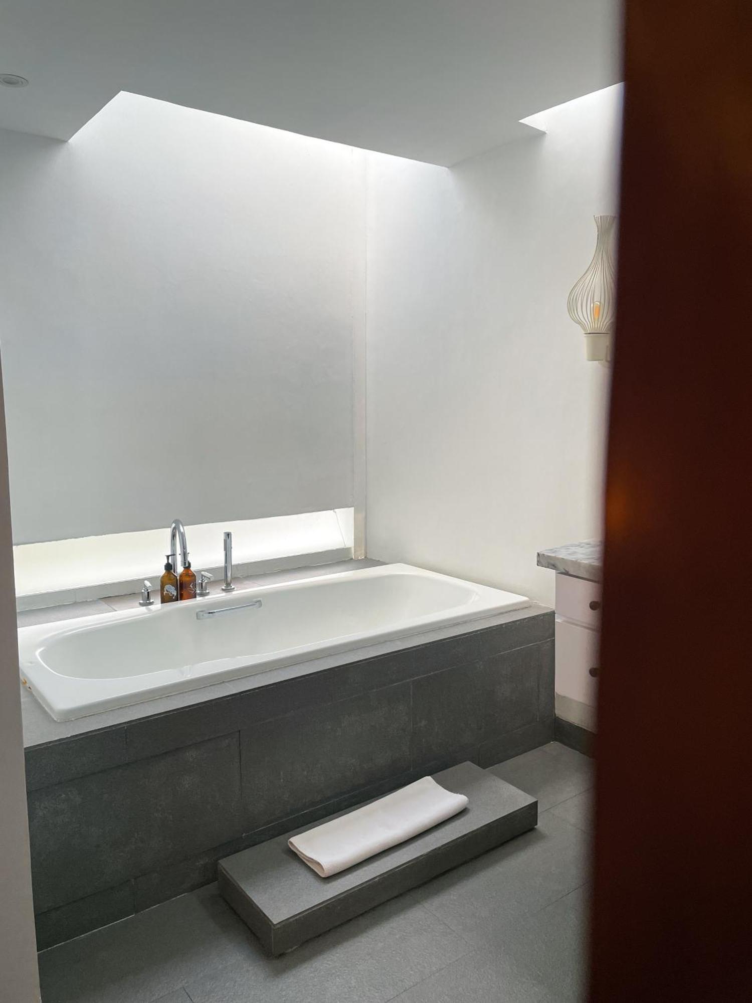Calm Villa Семиняк Екстериор снимка