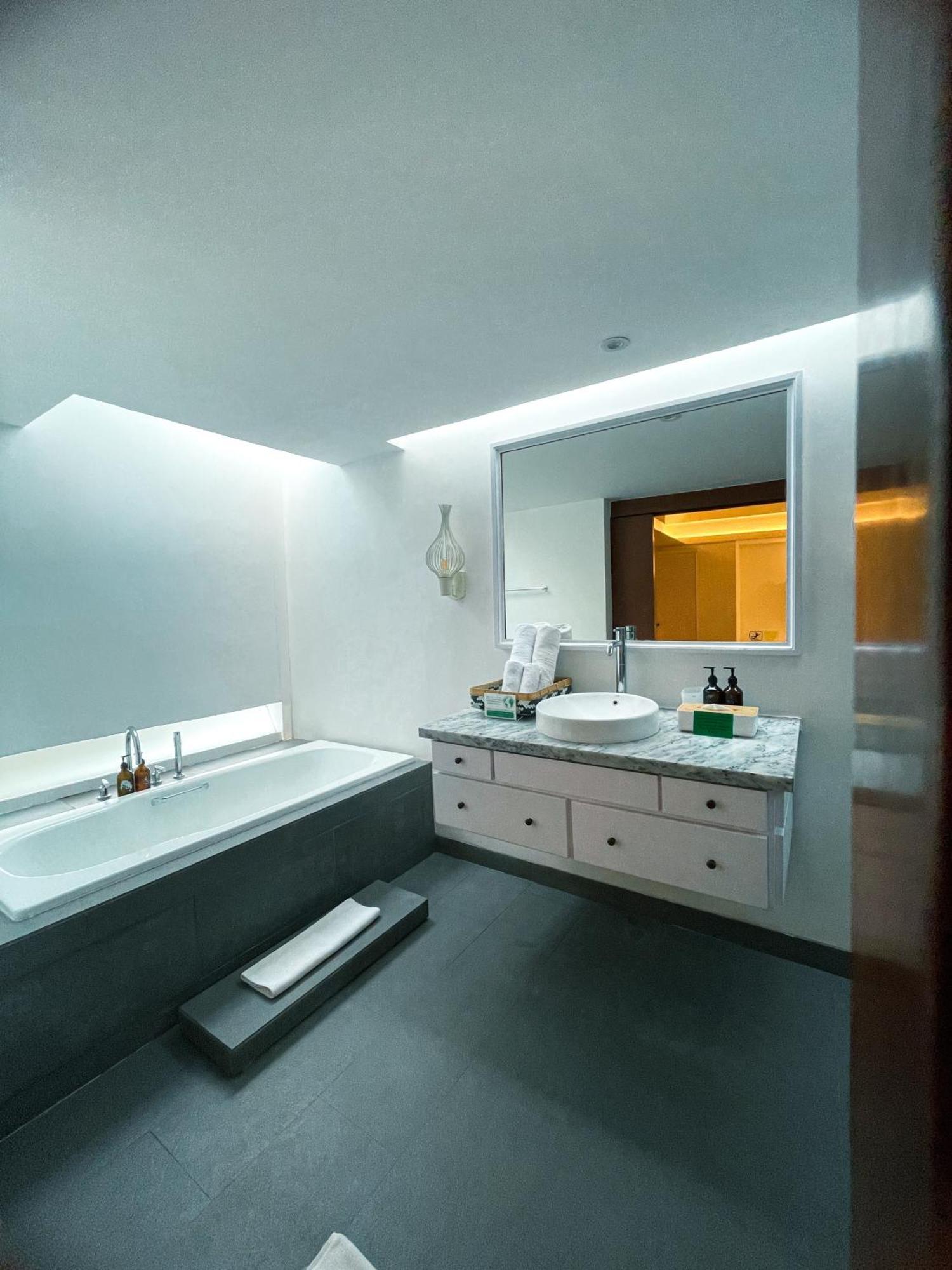 Calm Villa Семиняк Екстериор снимка
